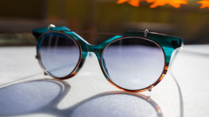 Maak van uw bril een stijlvolle zonnebril met OptiClip